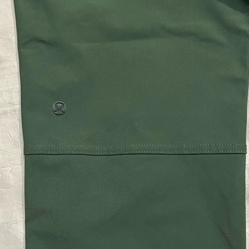 Lululemon Men’s Green Twill ABC Warpstreme Pant
